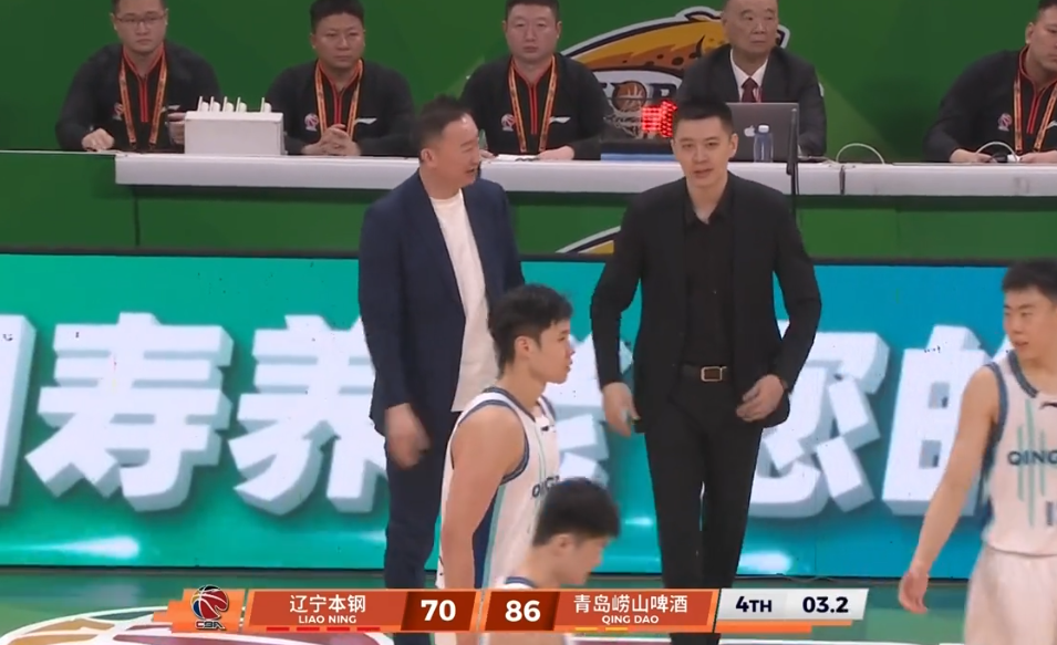 轰33分还是惨败!硬汉也止不住落泪,粤迷评论区落井下石,太讽刺