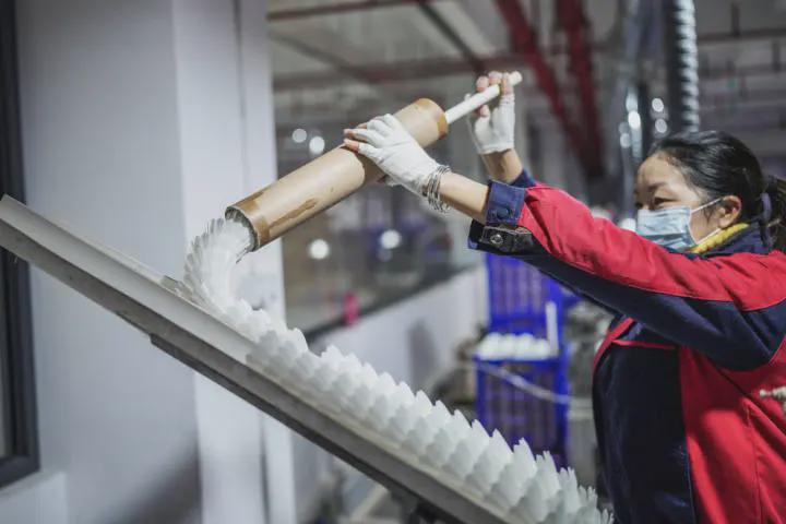 MK体育-去年涨价3次,今年突然集体降价!多个品牌陆续宣布,网友:再等等,还会降